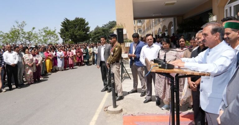 पहलगाम आतंकी हमले के पीड़ितों को हिमाचल में दी गई श्रद्धांजलि, मुख्यमंत्री सुक्खू ने रखा दो मिनट का मौन