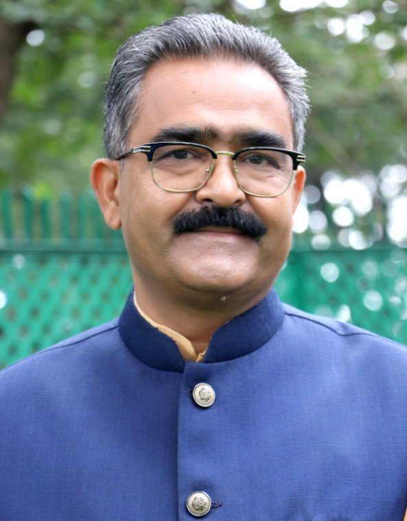 हिमाचल में मुख्य सचिव की सरकारी होली पार्टी पर उठा सियासी तूफान, भाजपा विधायक ने सरकार पर लगाए गंभीर आरोप