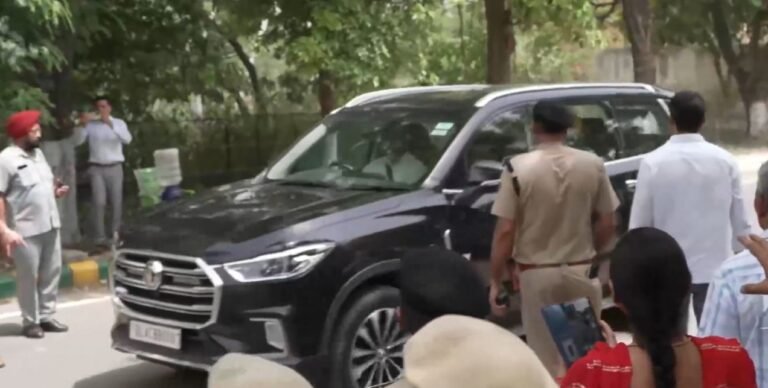 Kejriwal and Bhagwant Mann Visit Sanjeev Arora in Bhondsi Jail Amid ED Investigation